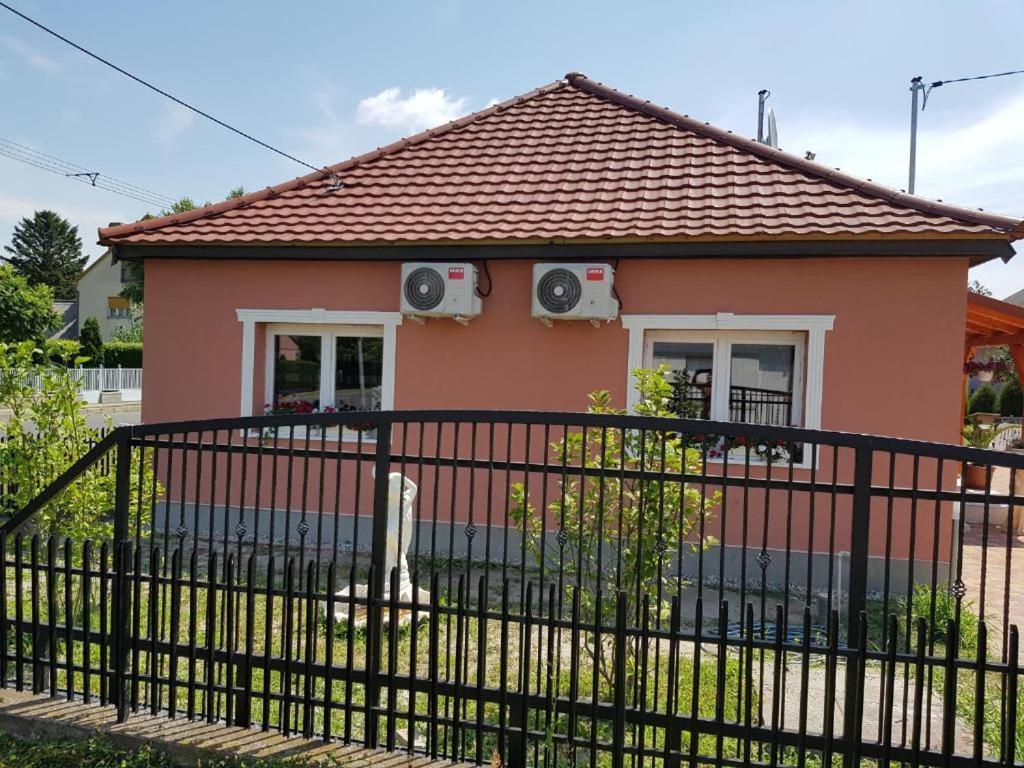 Rajmund Vendeghaz Villa Balatonkeresztúr Dış mekan fotoğraf